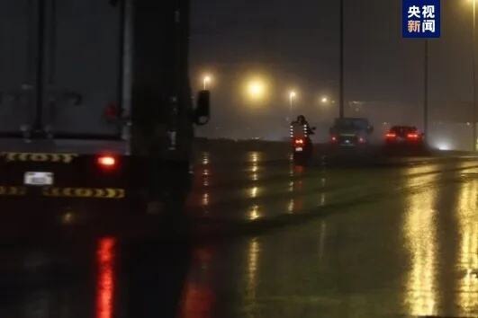 阿联酋再迎大范围强降雨