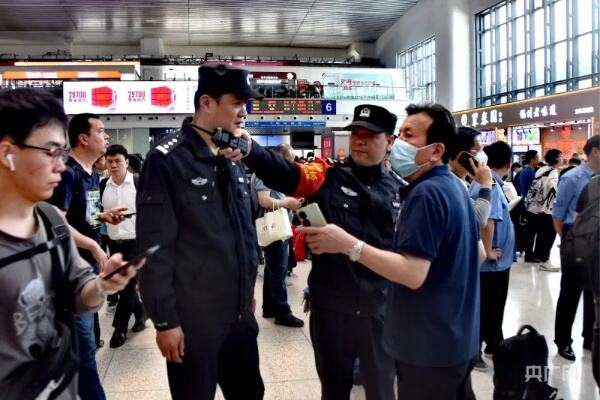 受地震影响福建部分列车停运