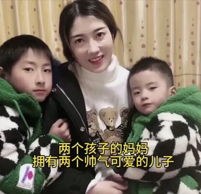 34岁抗癌网红李小妞去世